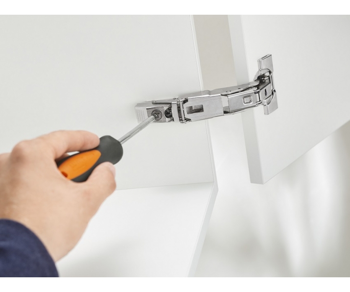 CLIP top Zawias z szerokim kątem otwarcia i zerowym uskokiem 155°, Drzwi nakładane, bez sprężyny, puszka: INSERTA, BLUM 70T7590