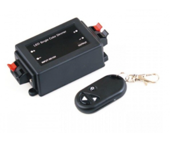 Ściemniacz z jednym gniazdem i pilotem radiowym